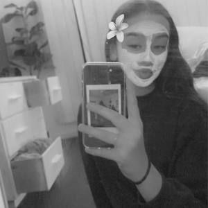 Meet your Posher, Sky